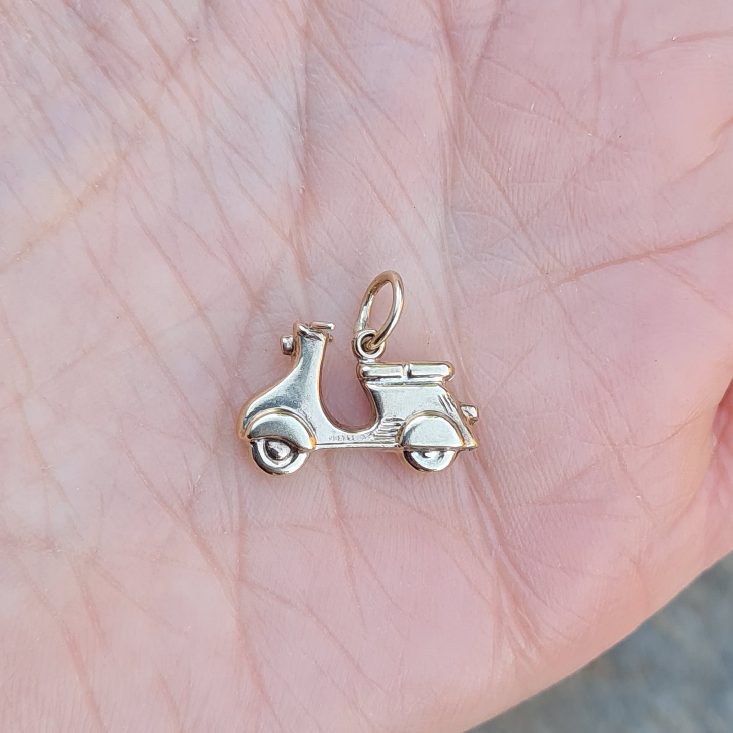 Vintage 1959 Chester Hallmarked Solid 9ct 9k Gold Vespa Scooter Pendant