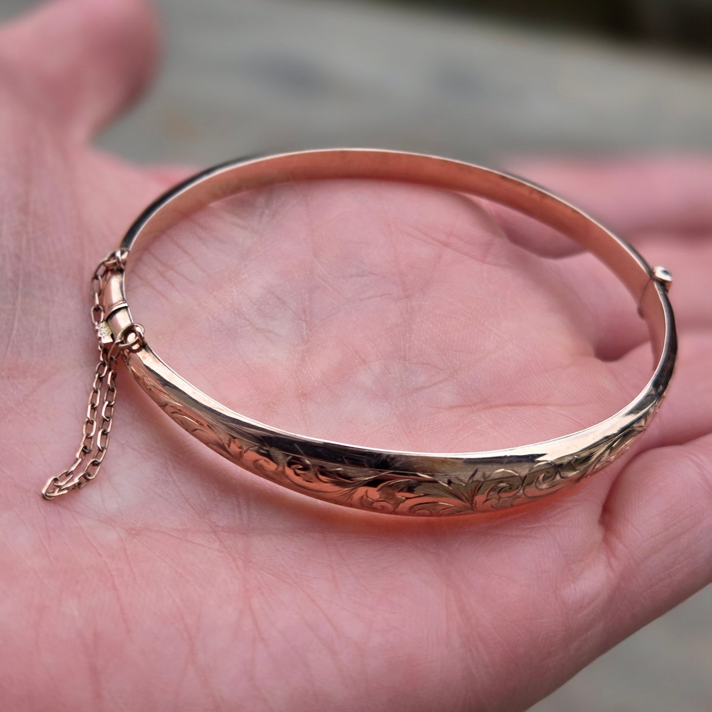 Antique 1910 English Hallmarked Solid 9ct Rose Gold Engraved Bangle Bracelet