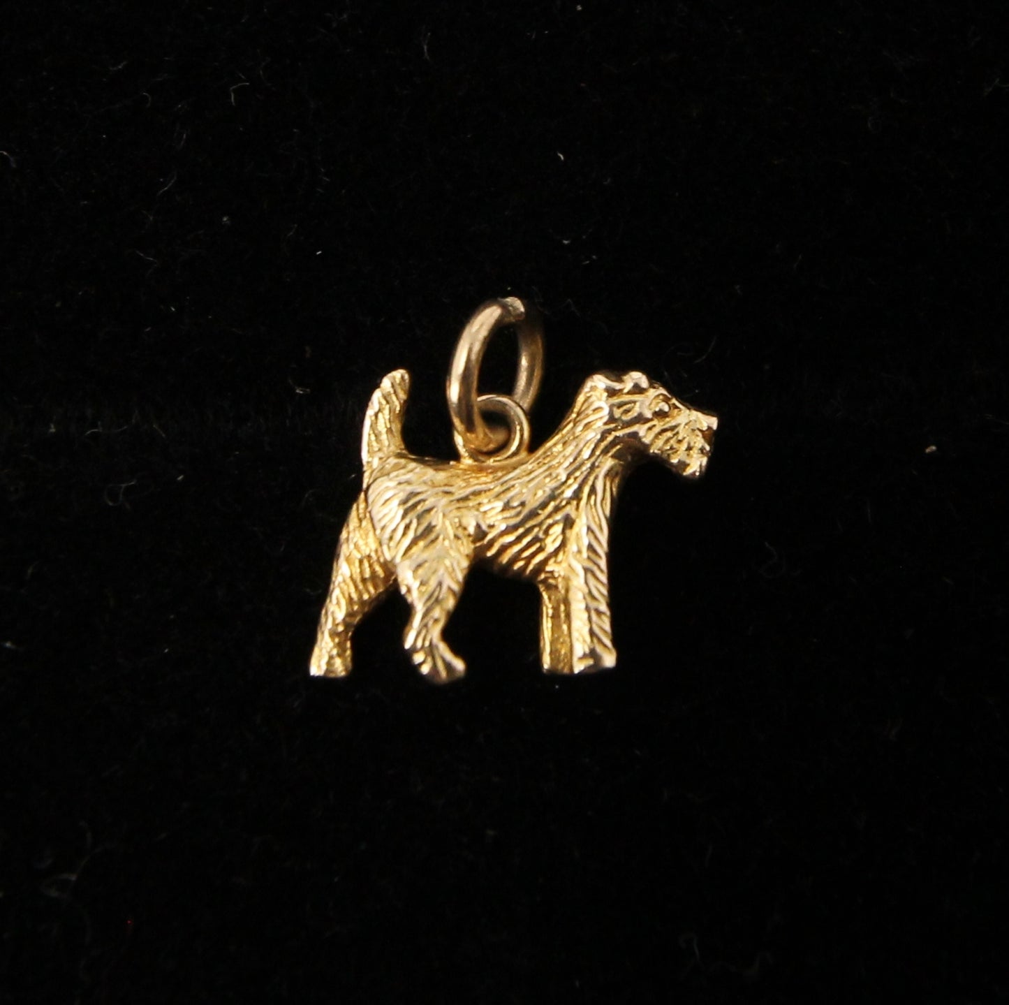 Vintage Solid 9ct Gold Terrier Dog Pendant Charm