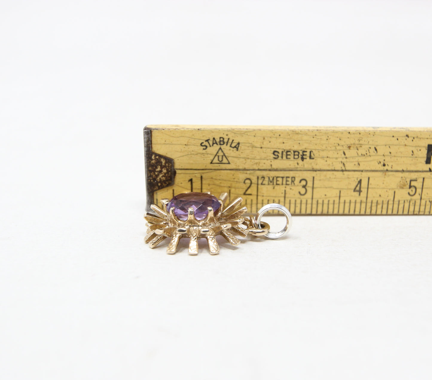 Vintage 1971 English Hallmarked Solid 9ct Gold Amethyst Sun Burst Pendant