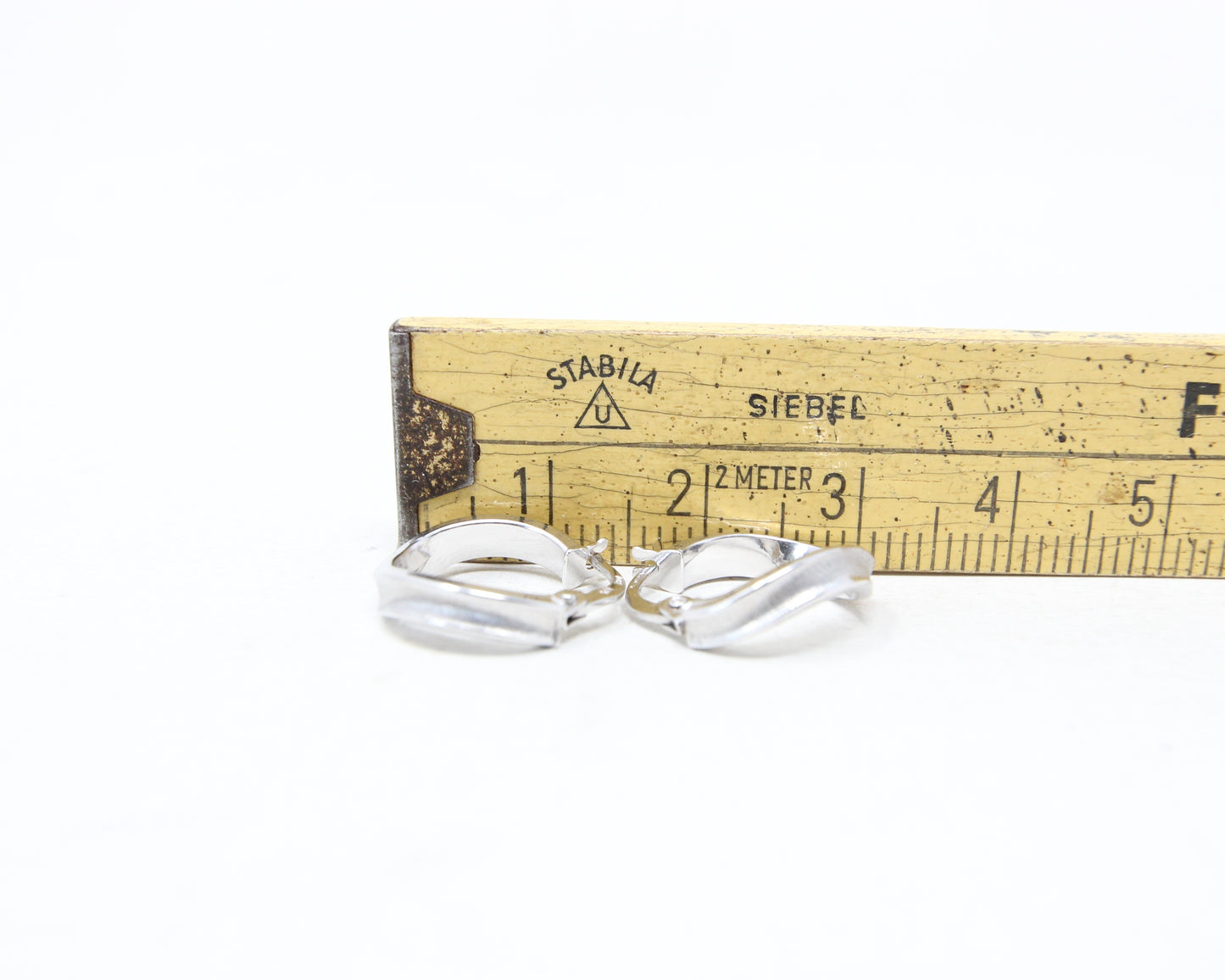Vintage Italy Hallmarked Solid 9ct 9k White Gold Wavy Hoop Earrings Huggie Hoops