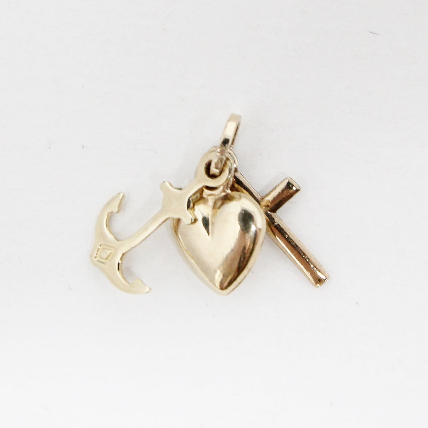 Vintage Solid 9ct Gold Faith Hope Charity Pendant Heart Cross Anchor Charm