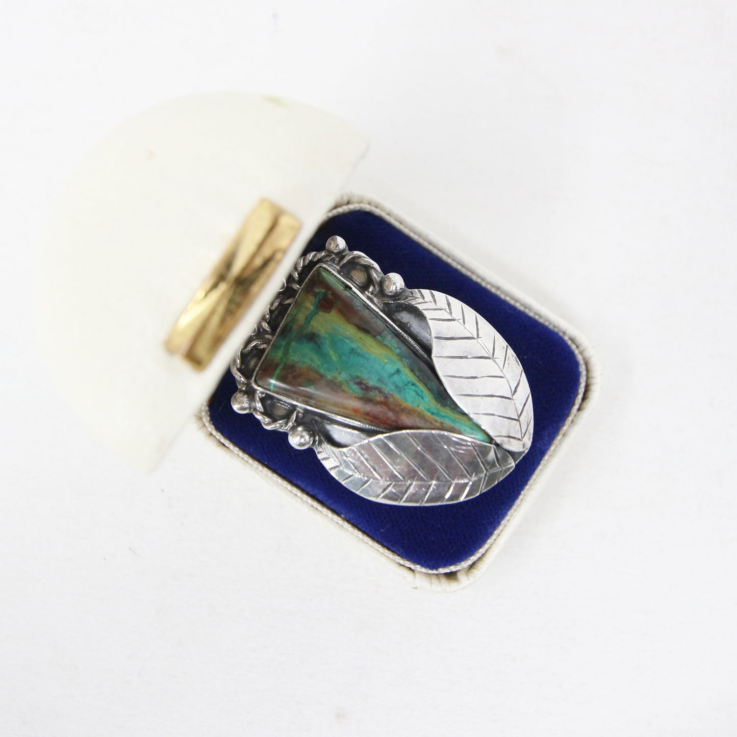 Vintage Hand Made Solid Silver Green Hard Stone Navajo Statement Navette Ring Size M 1/2