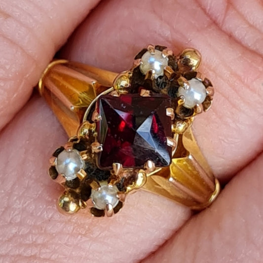 Antique Victorian Solid 9ct 9k Gold Garnet Seed Pearl Navette Ring Size J 1/2