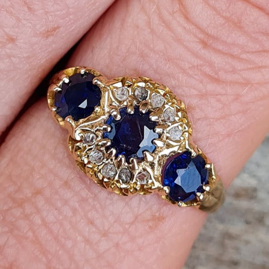 Antique 1911 Edwardian Chester Hallmarked 18ct 18k Gold Diamond 1Ct Ceylon Sapphire Daisy Trilogy Ring Size S