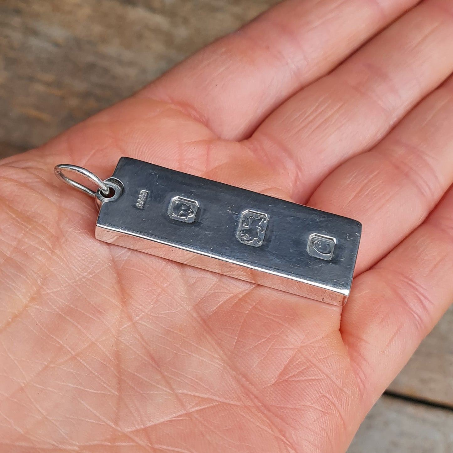 Vintage 1977 London Hallmarked Solid Sterling Silver Ingot Bar Pendant 7