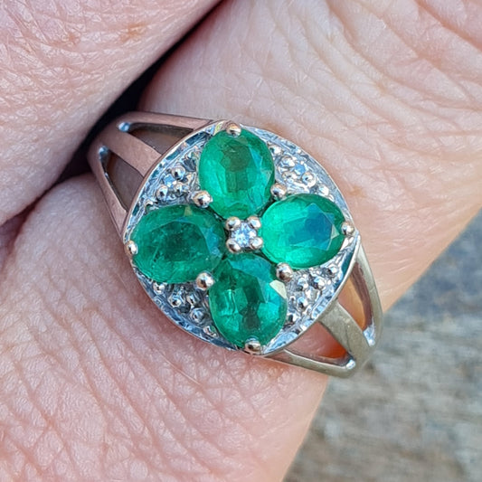 Vintage Hallmarked Solid 18ct 18k White Gold 1Ct Emerald Diamond Clover Daisy Ring Size O