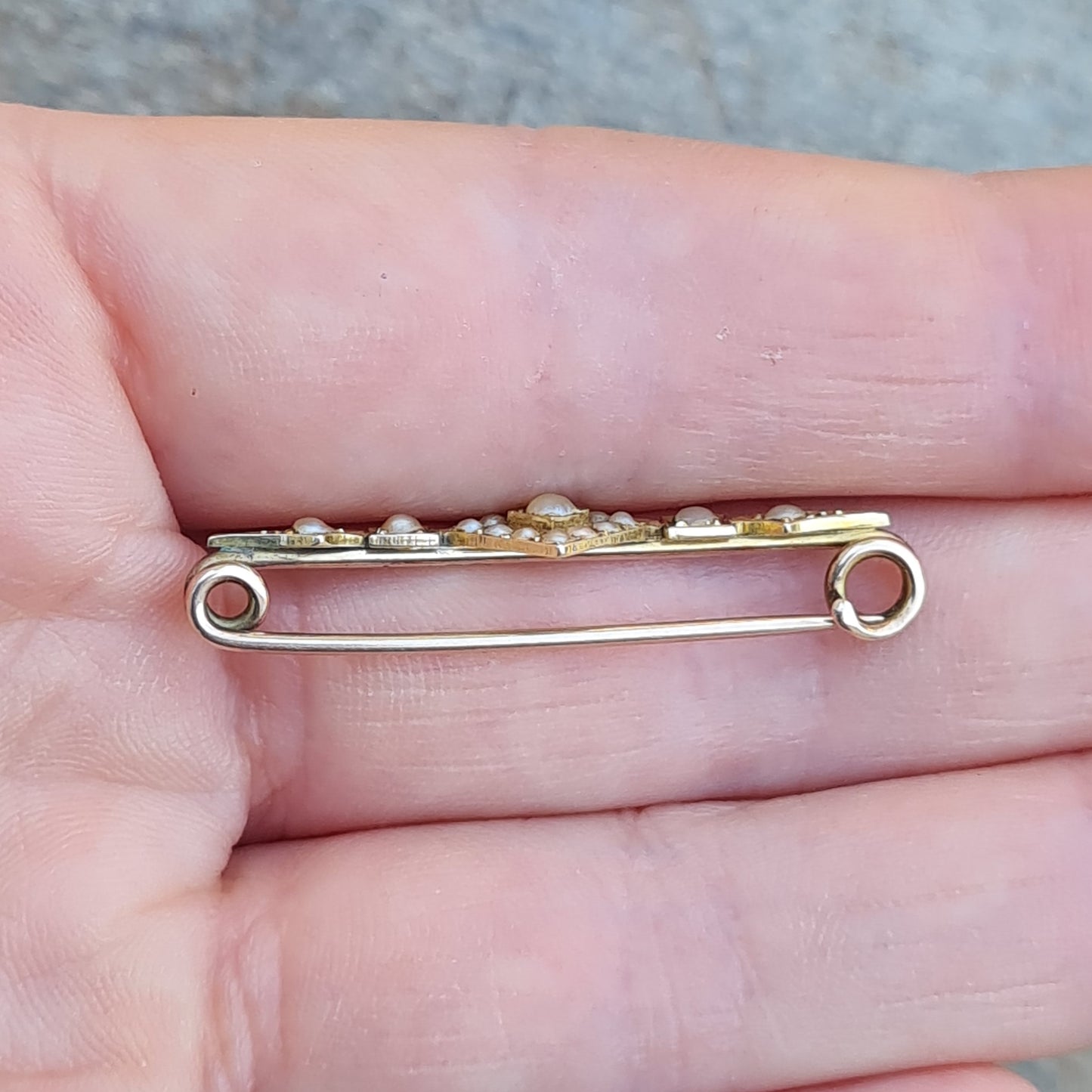 Antique Victorian Solid 9ct 9k Gold Seed Pearl Bar Gypsy Brooch Safety Pin