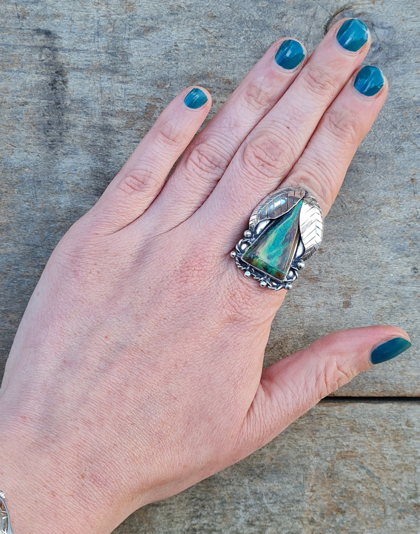 Vintage Hand Made Solid Silver Green Hard Stone Navajo Statement Navette Ring Size M 1/2