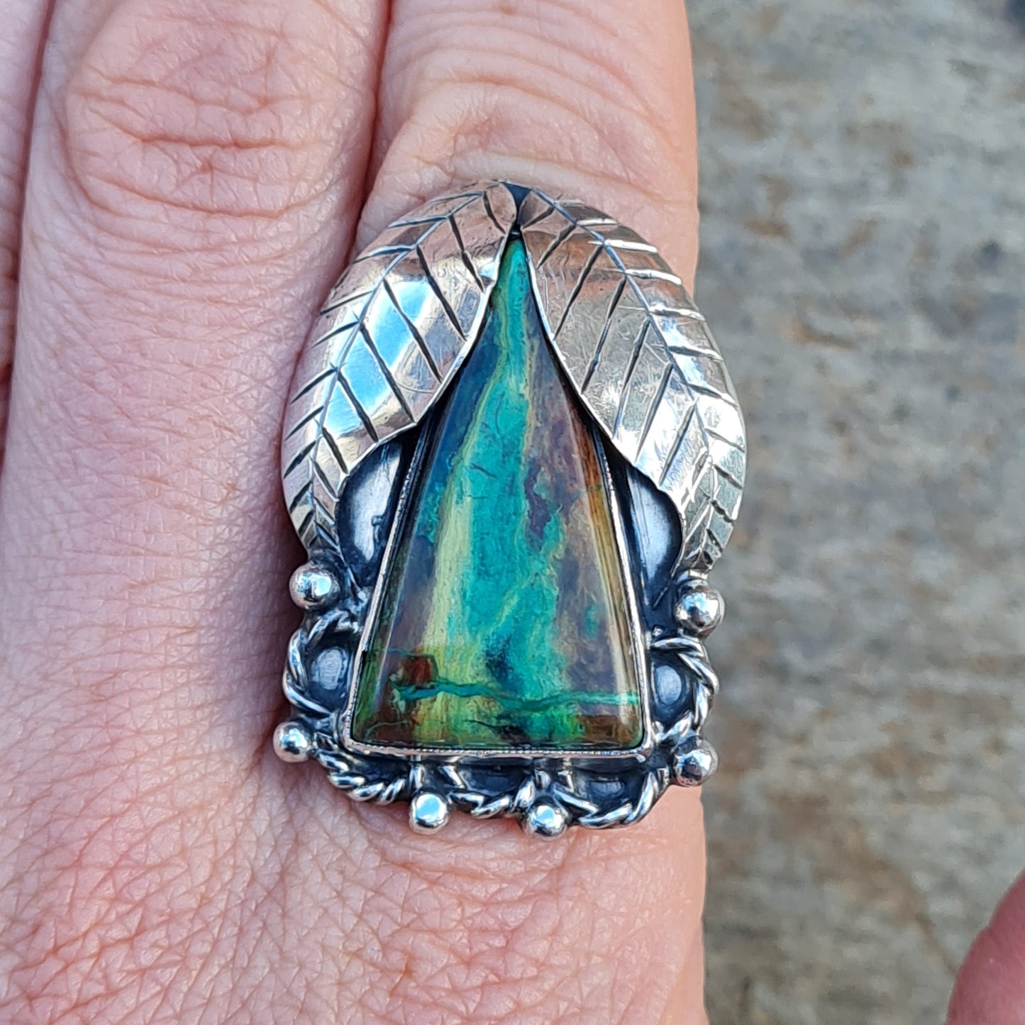 Vintage Hand Made Solid Silver Green Hard Stone Navajo Statement Navette Ring Size M 1/2