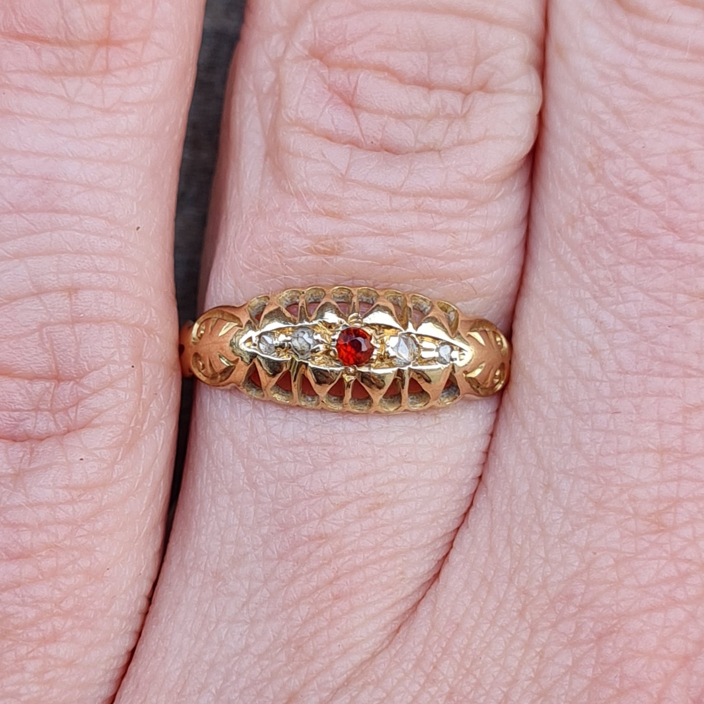 Antique 1911 Hallmarked Solid 18ct 18k Gold Garnet Diamond Boat Gypsy Ring Size L