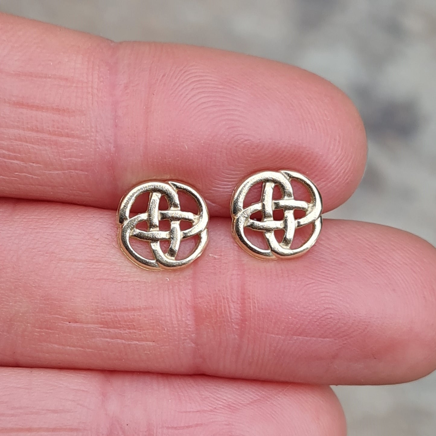 Vintage Solid 9ct 9k Gold Celtic Knot Stud Earrings