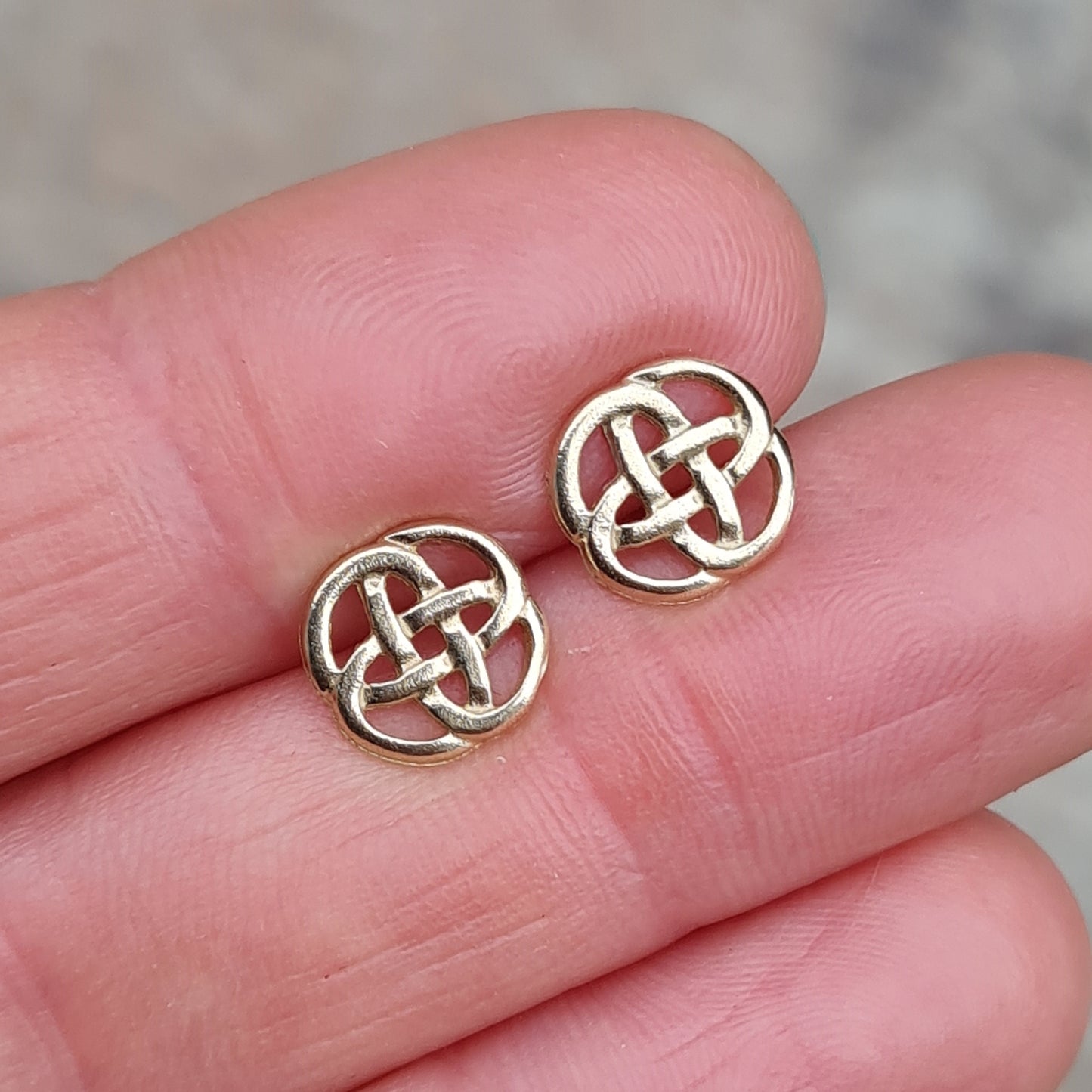 Vintage Solid 9ct 9k Gold Celtic Knot Stud Earrings