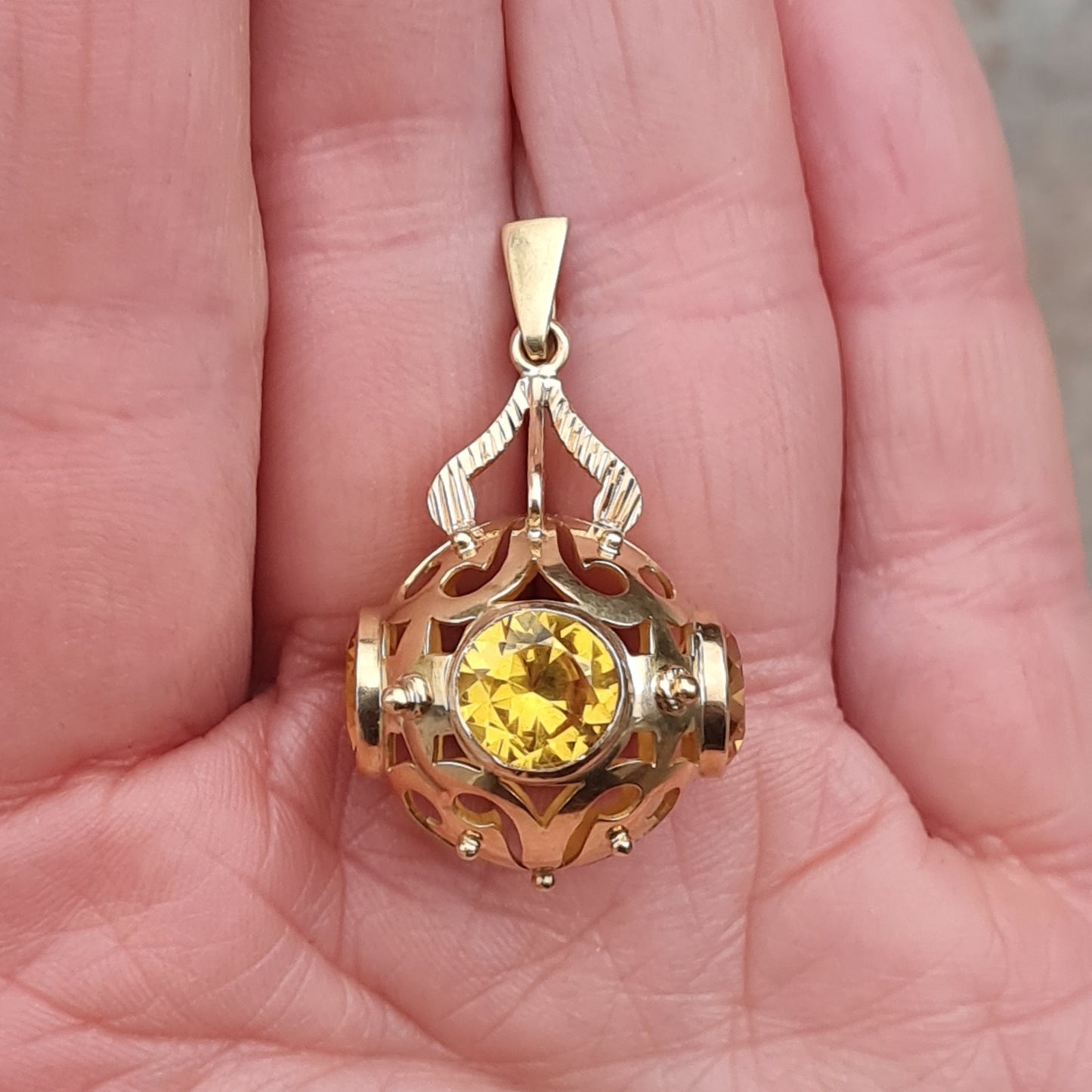 Vintage Solid 18ct 18k Gold Large 4Ct Citrine Arabic Orb Bauble Pendant for Necklace Chain