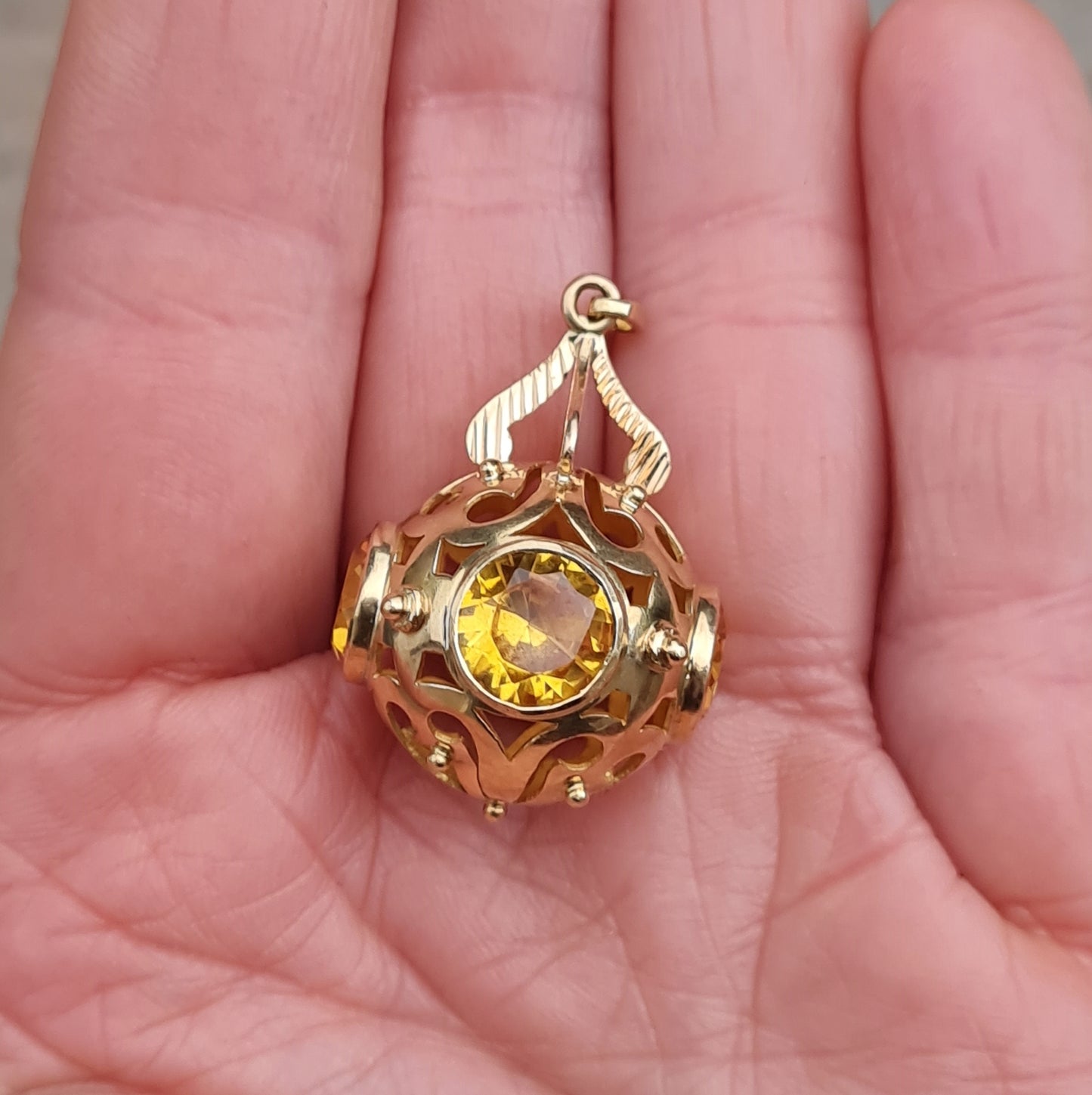 Vintage Solid 18ct 18k Gold Large 4Ct Citrine Arabic Orb Bauble Pendant for Necklace Chain