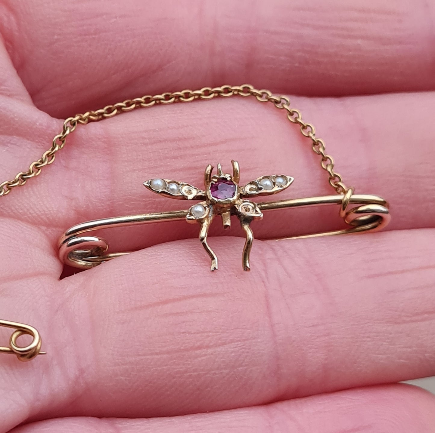 Victorian Solid 9ct 9k Gold Ruby Seed Pearl Bee Fly Brooch Safety Pin