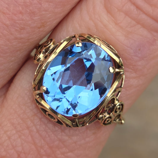 Vintage Hallmarked Solid 18ct 18k Gold 4Ct Cornflower Blue Sapphire Ring Size P
