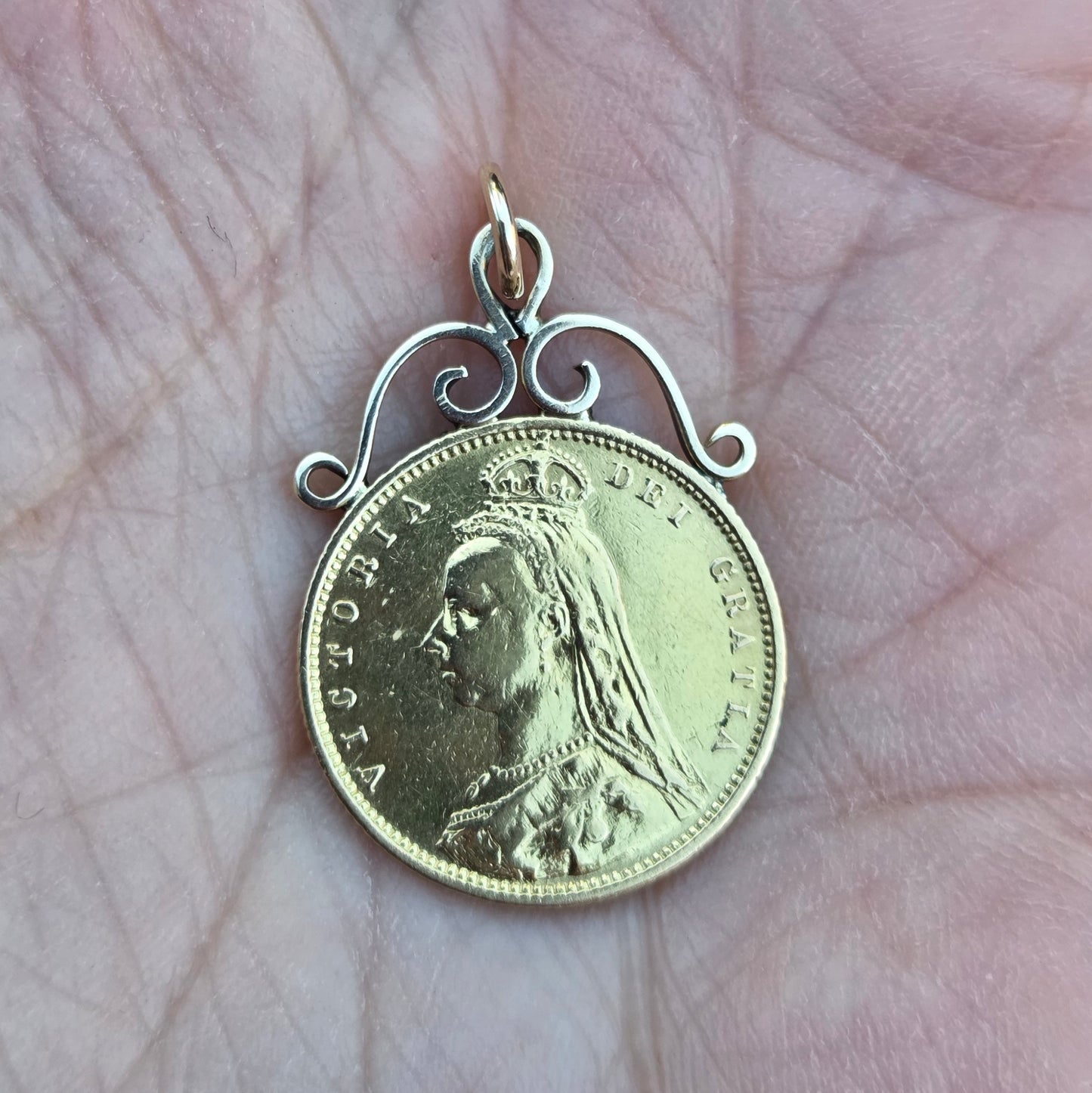 Antique 1892 Solid 22ct 22k Gold Shield Back Half Sovereign 9ct 9k Gold Mount Pendant