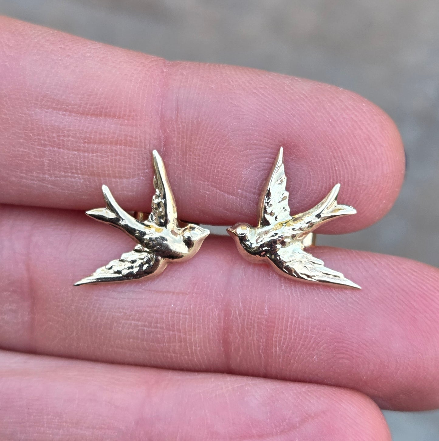Vintage 1963 Hallmarked Solid 9ct 9k Gold Swallow Bird Stud Earrings