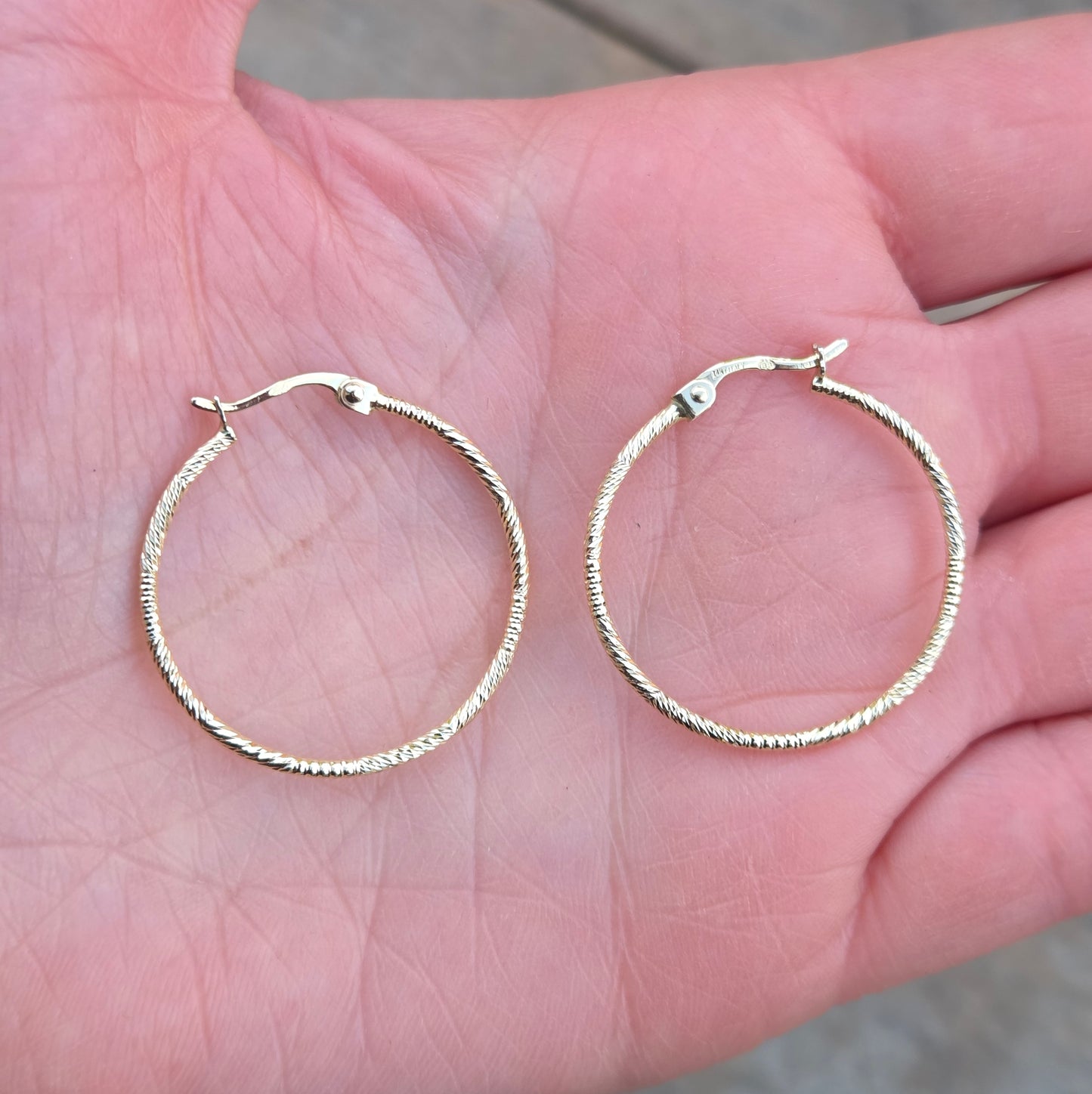 Vintage IBB Hallmarked Solid 14ct 14k Gold Textured Hoop Earrings Hoops