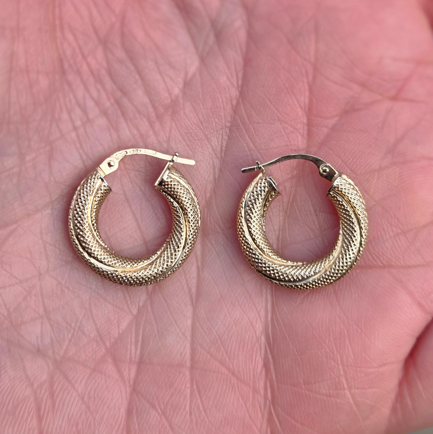 Vintage Unoaerre Hallmarked Solid 9ct 9k Gold Honeycomb Chunky Hoop Earrings Hoops