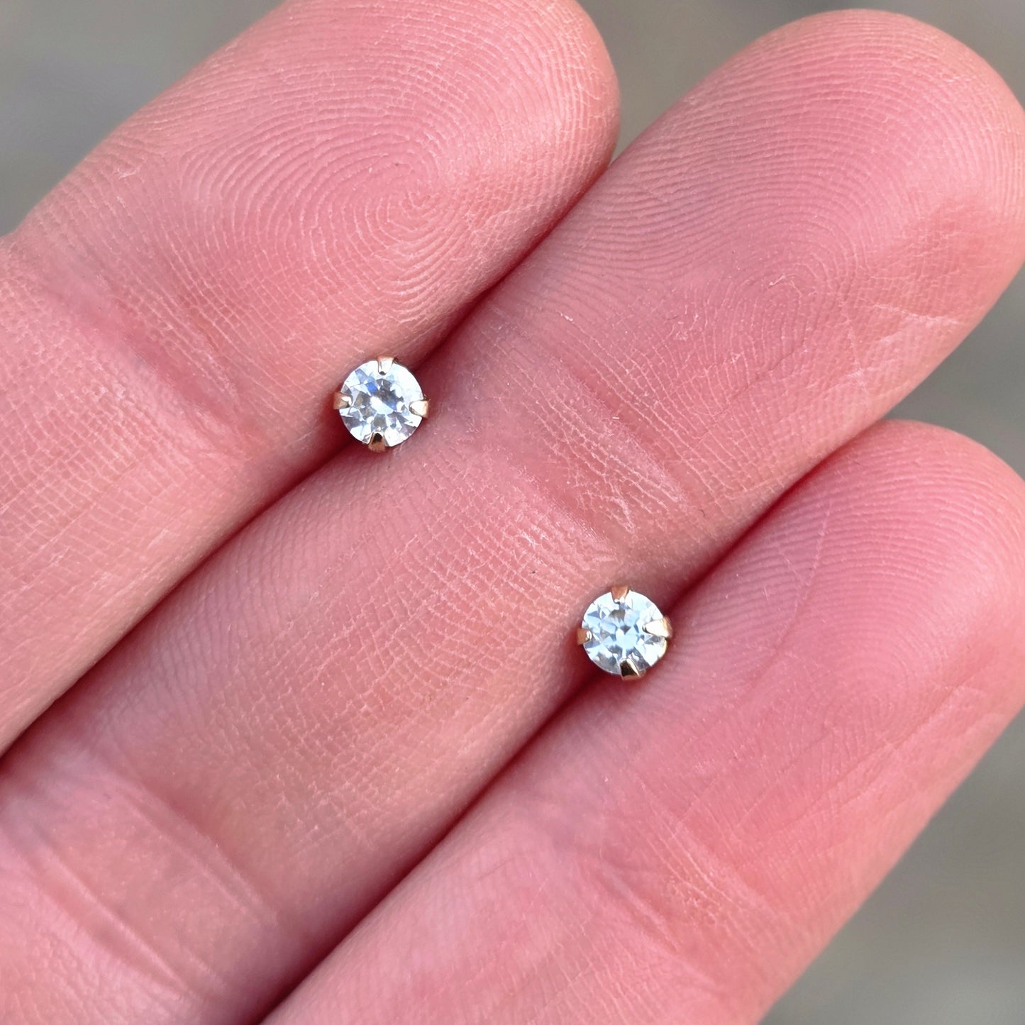 Vintage Hallmarked Solid 9ct 9k Gold Glass Crystal Stud Earrings