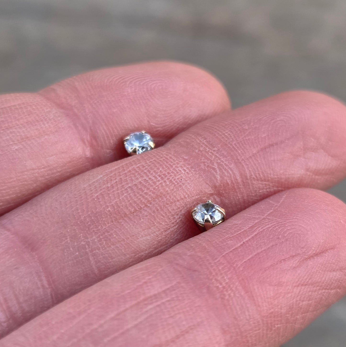 Vintage Hallmarked Solid 9ct 9k Gold Glass Crystal Stud Earrings