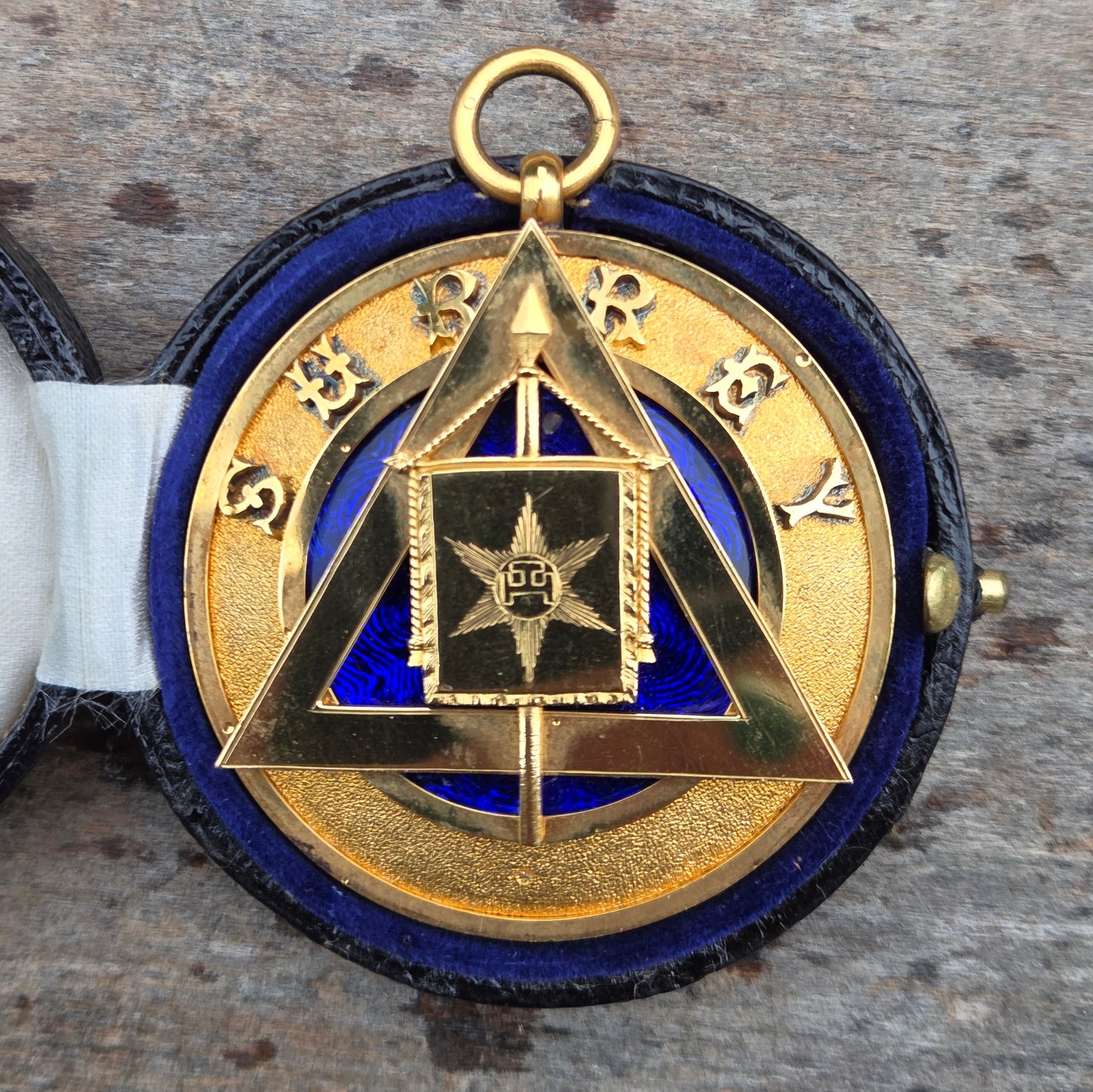 Antique Spencer & Co Masonic Masons Surrey Collar Jewel Ornament Medal Pendant in Box