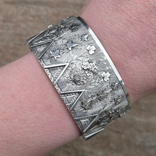 Antique Victorian 1876 Hallmarked Solid Sterling Silver Ivy Floral Bangle Cuff Bracelet 38g