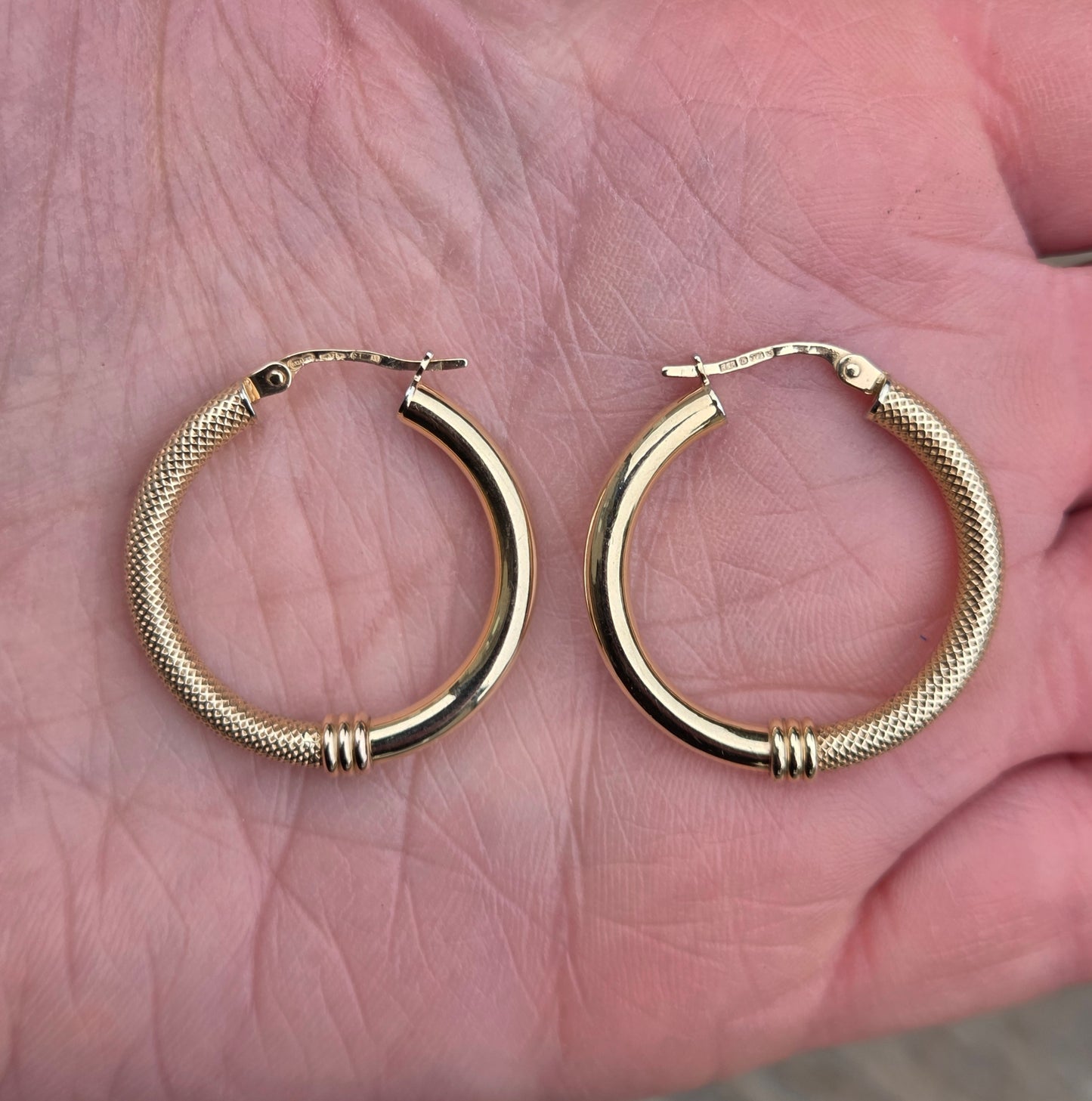 Vintage UnoAErre 1997 Hallmarked Solid 9ct 9k Gold Waffle Hoop Earrings Hoops 2.5g