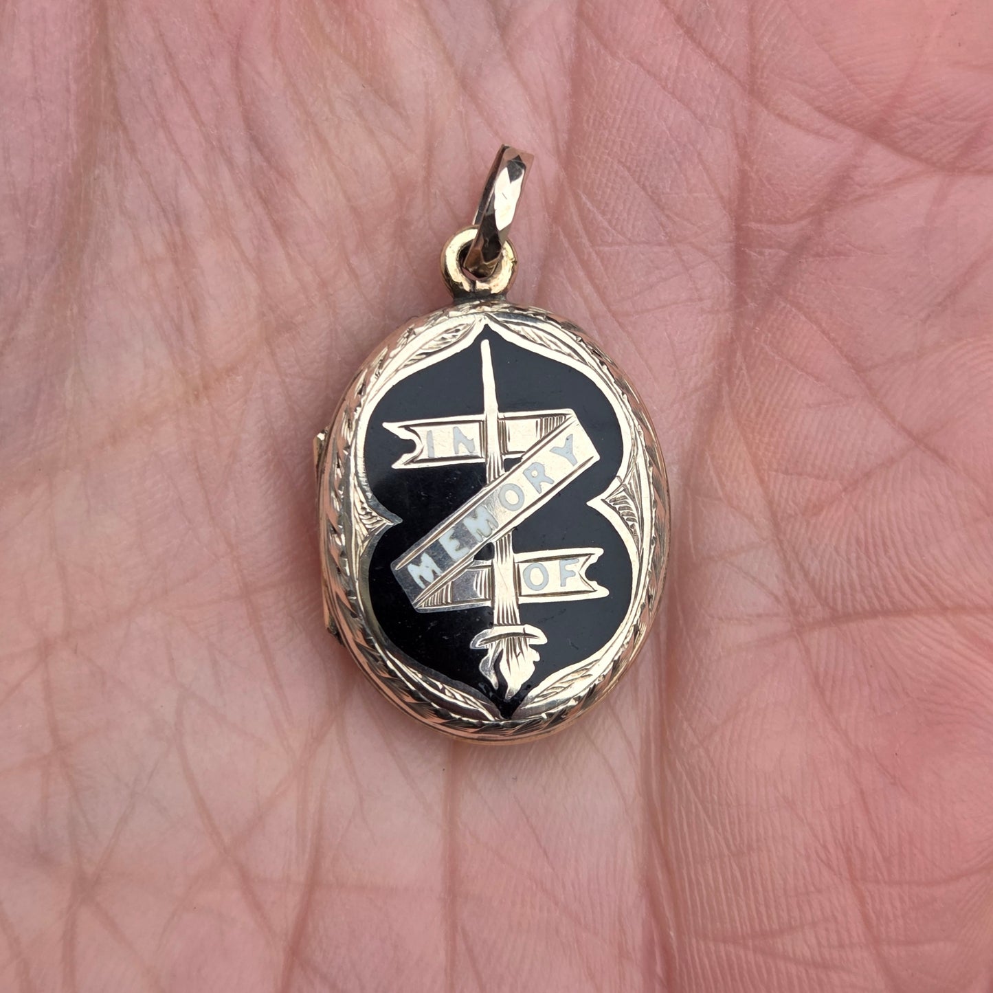 Antique Victorian Solid 9ct Gold Black White Enamel Mourning Locket Pendant