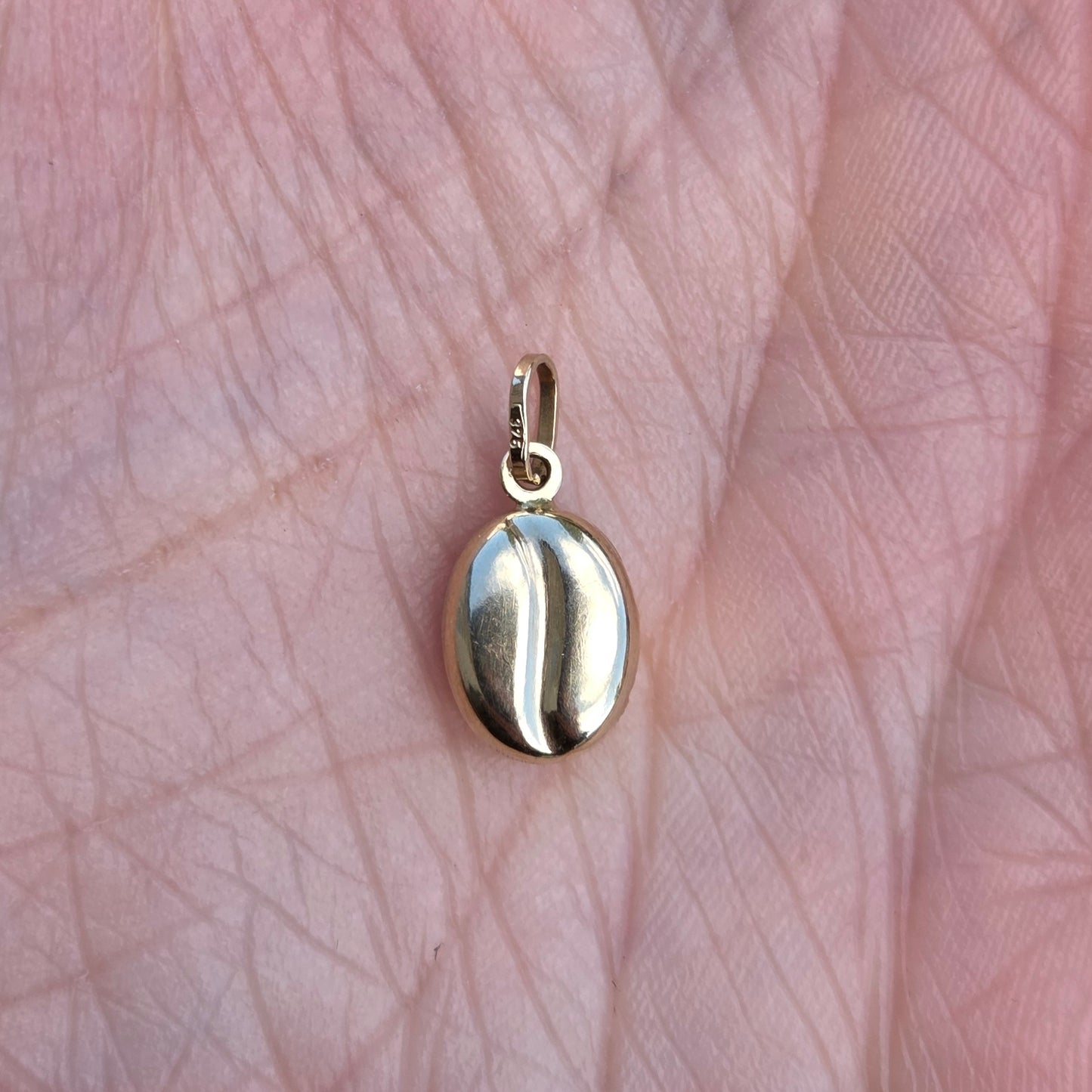 Vintage 1980's Hallmarked Solid 9ct 9k Gold Coffee Bean Pendant