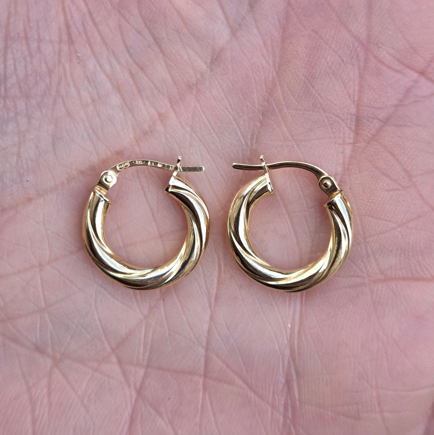 Vintage UnoAErre Hallmarked Solid 9ct 9k Gold Twisted Hoop Huggie Earrings Hoops