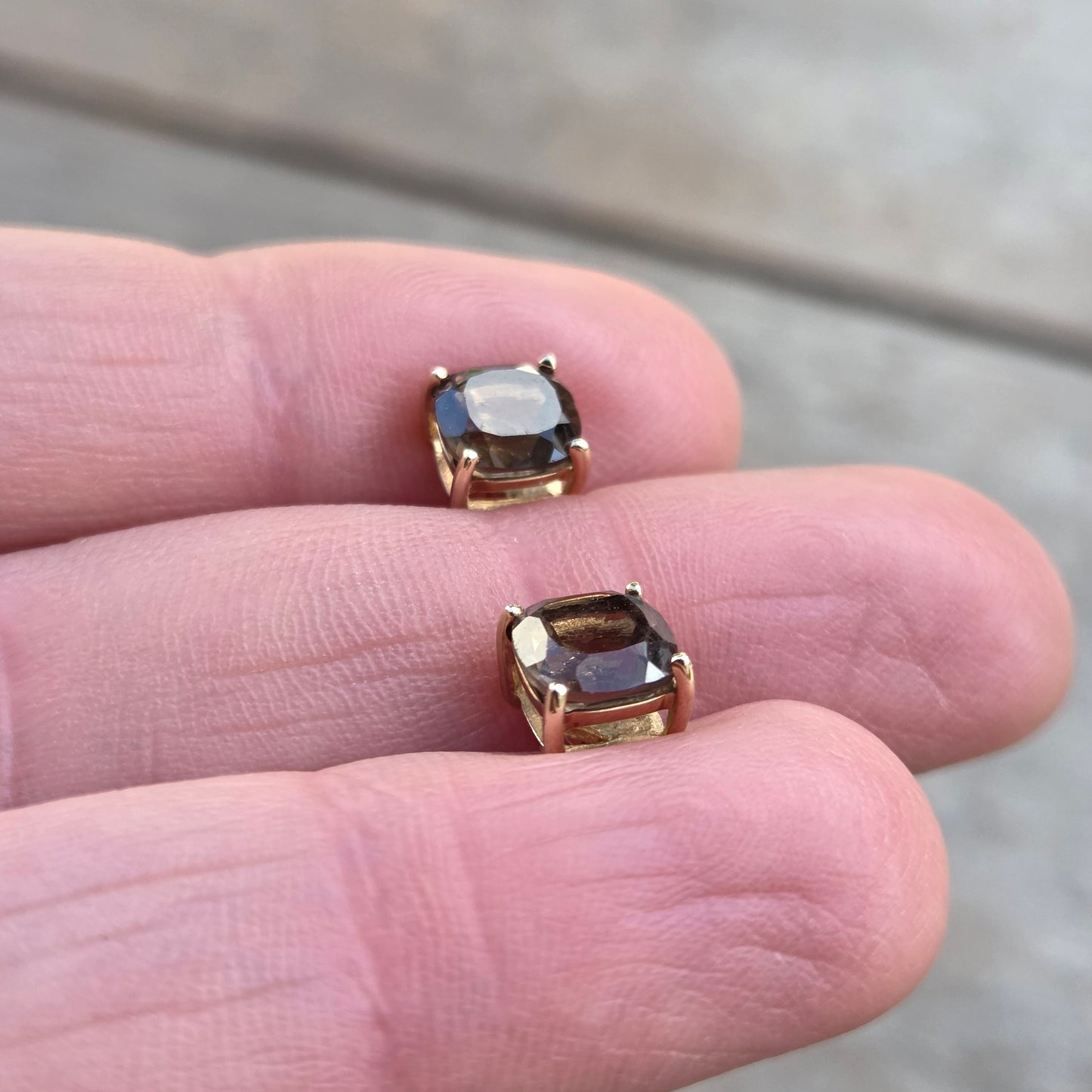 Vintage Hallmarked Solid 9ct 9k Gold 1.5Ct Smoky Quartz Solitaire Stud Earrings
