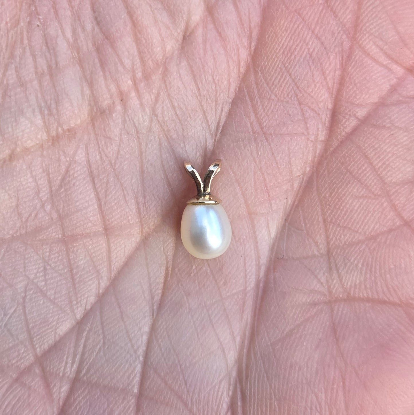 Vintage Solid 9ct Gold Pear Shape Pear Shape Natural Cultured Pearl Pendant