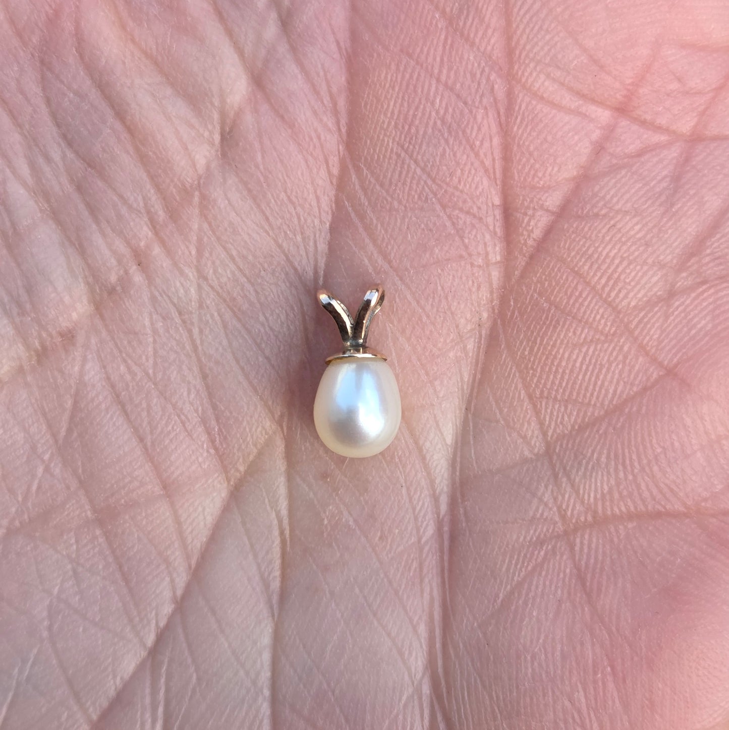 Vintage Solid 9ct Gold Pear Shape Pear Shape Natural Cultured Pearl Pendant