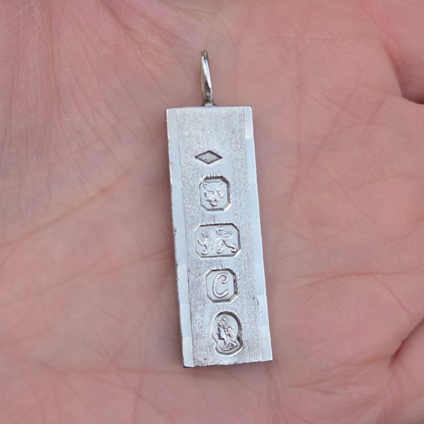 Vintage 1977 London Hallmarked Solid Sterling Silver Ingot Bar Pendant 15.7g 7