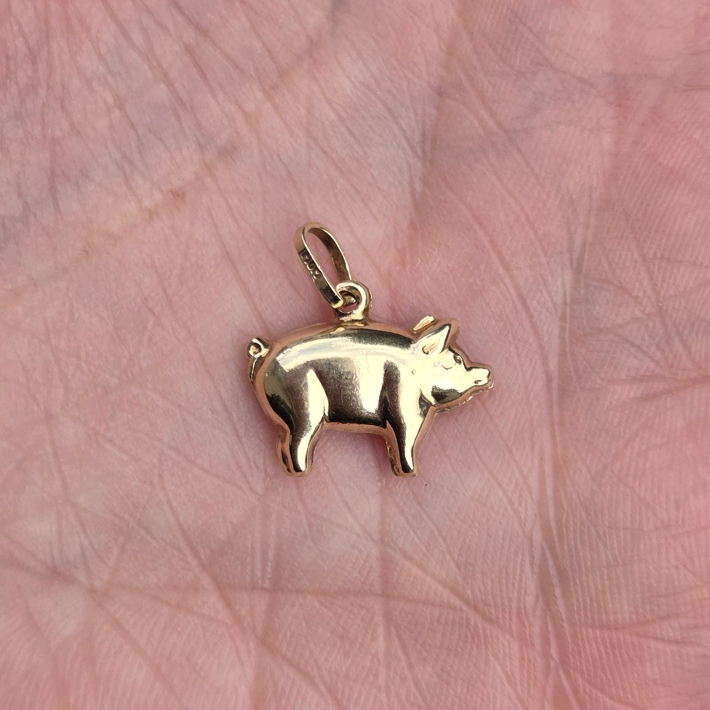 Vintage 1980's Hallmarked Solid 18ct 18k Gold Puffy Lucky Pig Pendant Charm