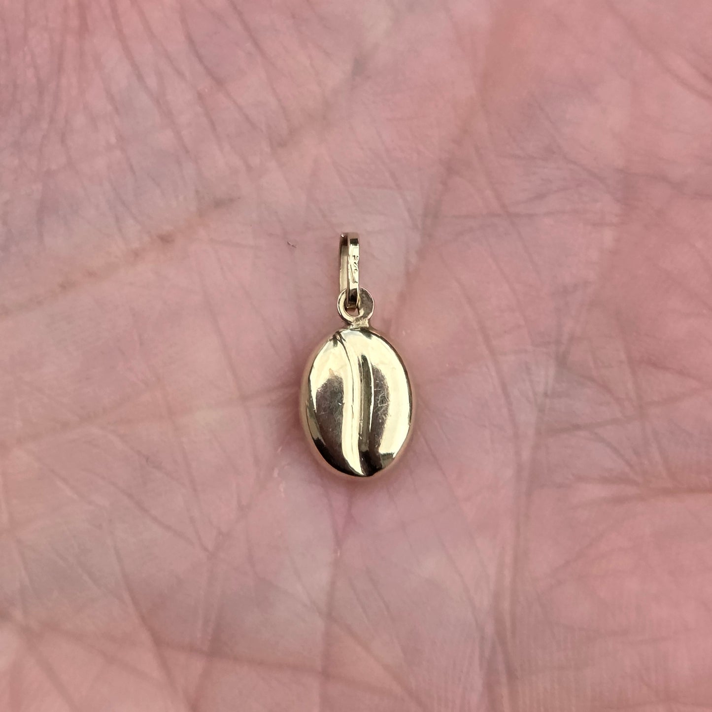 Vintage 1980's Hallmarked Solid 9ct 9k Gold Coffee Bean Pendant