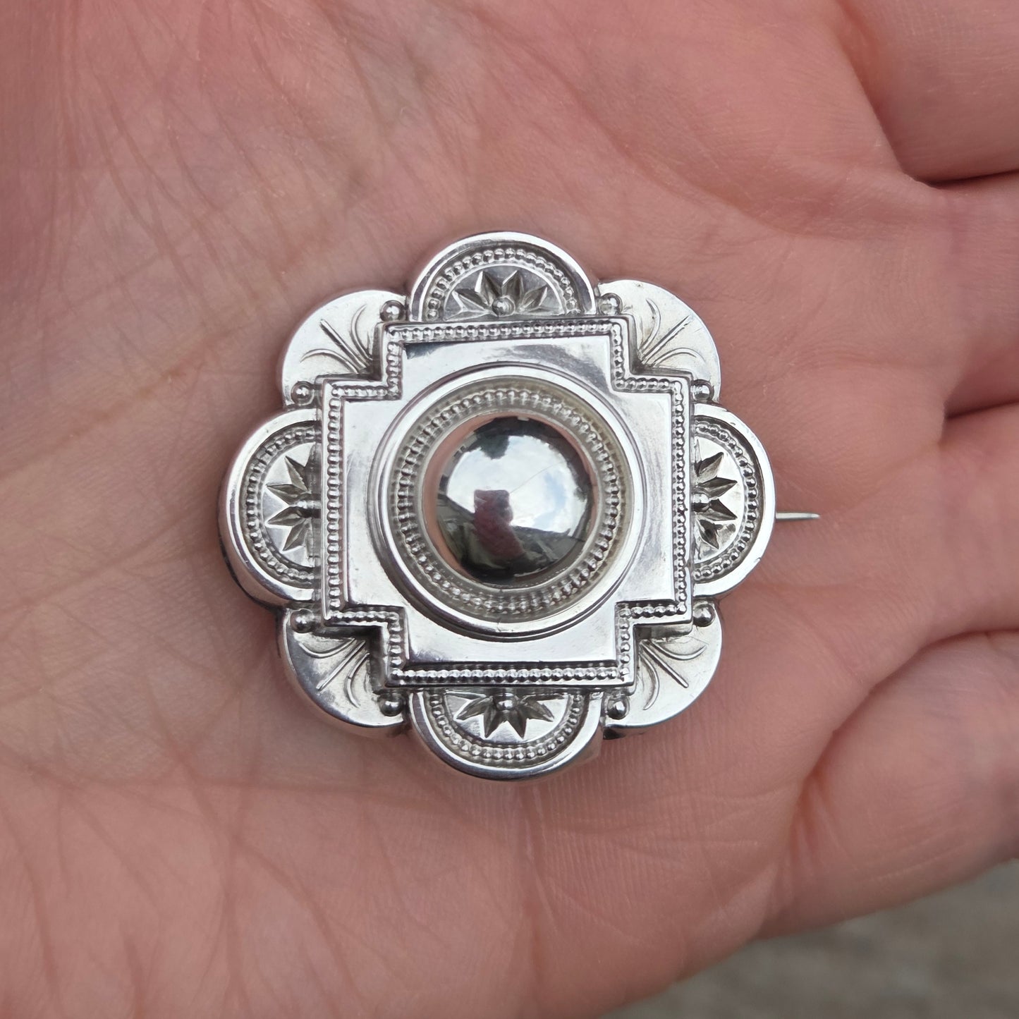 Antique Victorian 1881 Hallmarked Solid Sterling Silver Globe Star Brooch