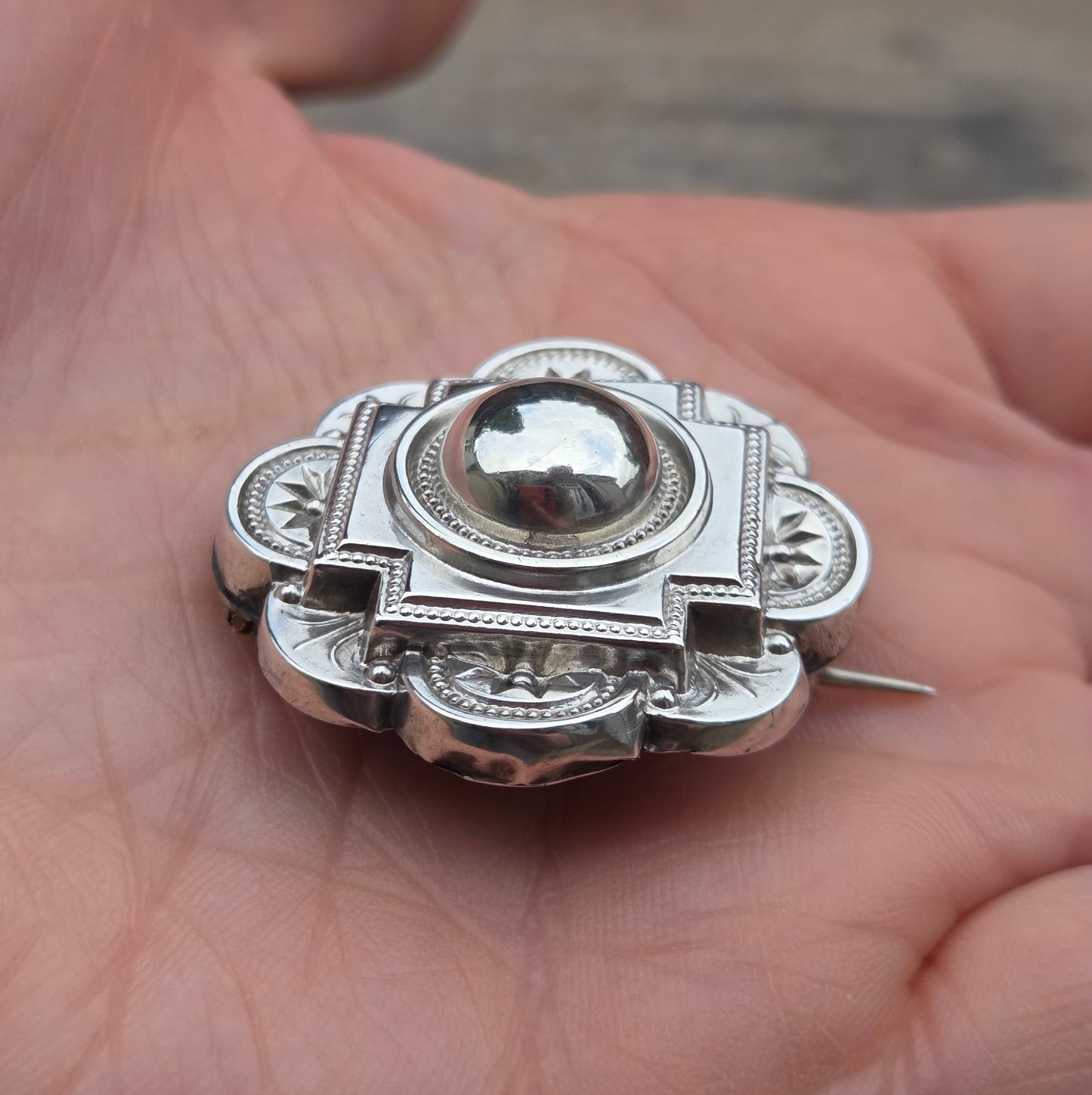 Antique Victorian 1881 Hallmarked Solid Sterling Silver Globe Star Brooch
