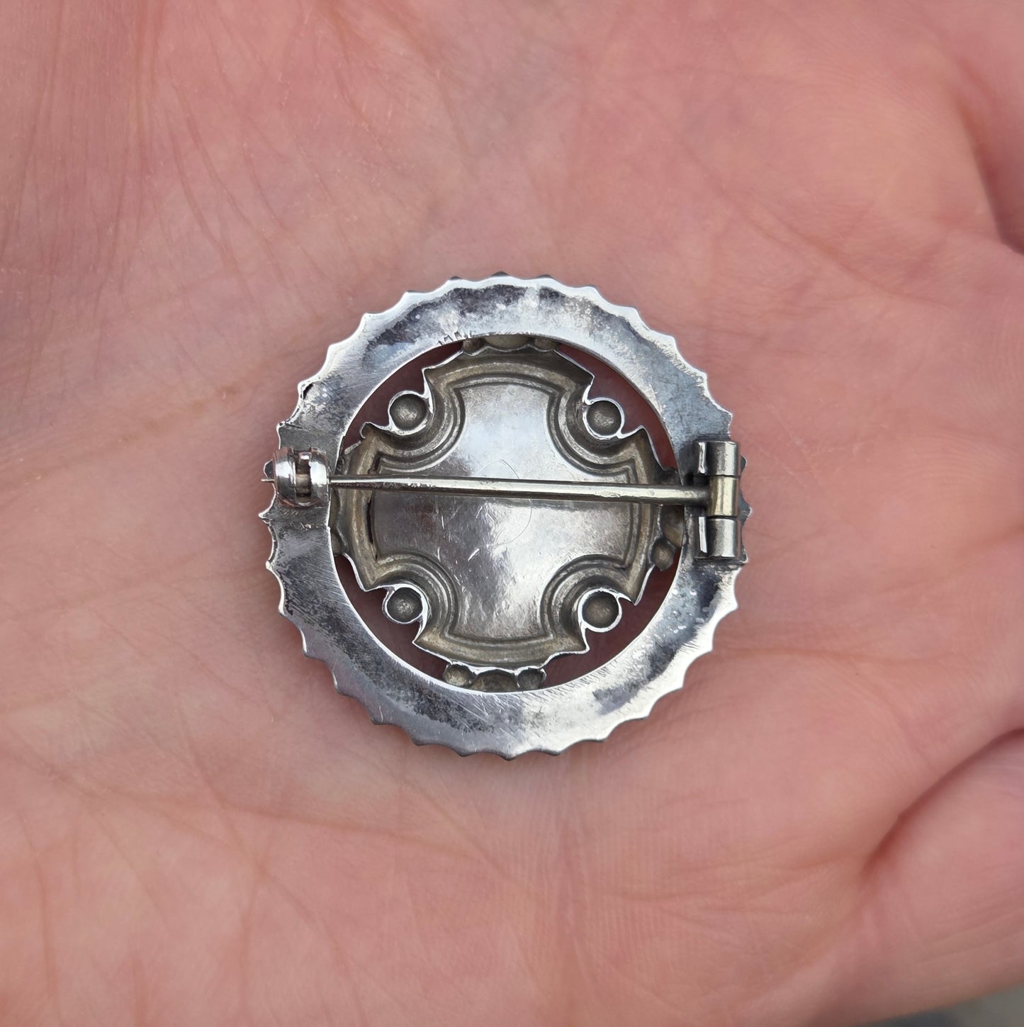 Antique Edwardian Solid Silver Round Cross Floral Engraved Brooch Pin