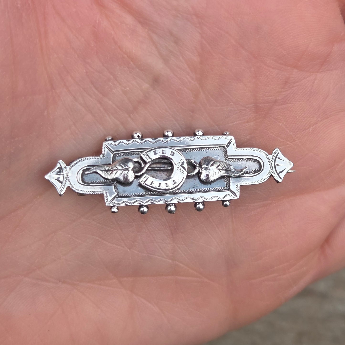 Antique Victorian 1892 Hallmarked Solid Sterling Silver Ivy Lucky Horse Shoe Sweetheart Brooch Pin
