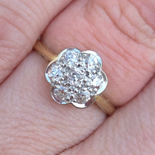 Vintage 1981 Hallmarked Solid 18ct 18k Gold Diamond Daisy Flower Ring Size J Engagement