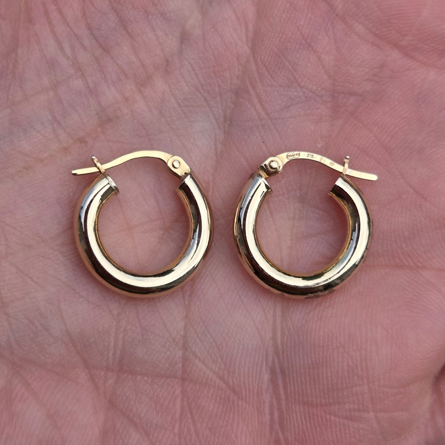 Vintage UnoAErre Hallmarked Solid 9ct 9k Gold Plain Hoop Earrings Hoops