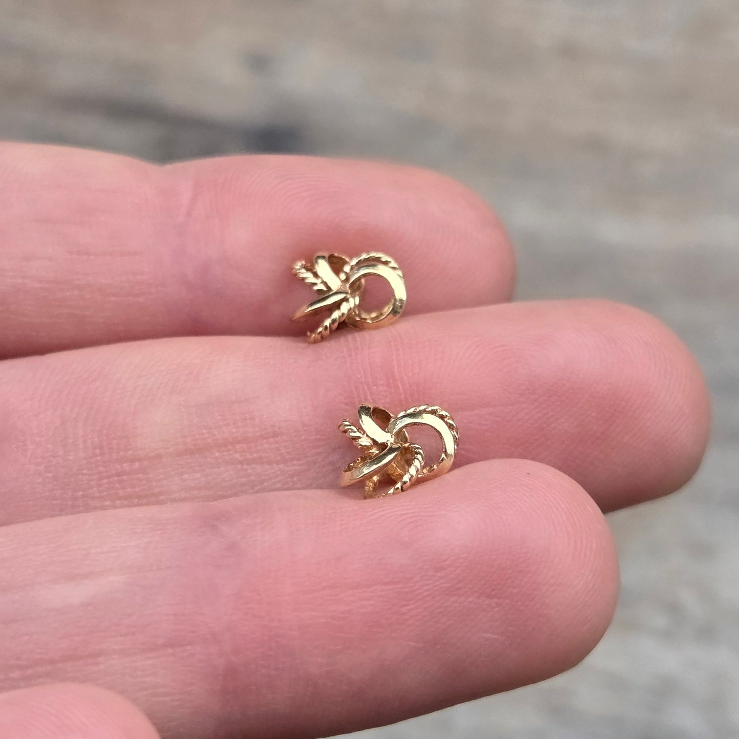 Vintage Hallmarked Solid 9ct 9k Gold Clover Rope Knot Stud Earrings