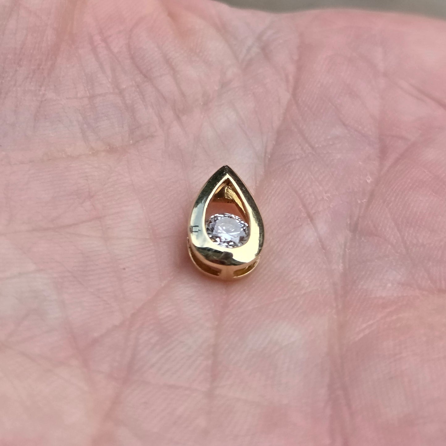 Vintage English Hallmarked Solid 18ct 18k Gold 0.25Ct Diamond Tear Drop Pendant