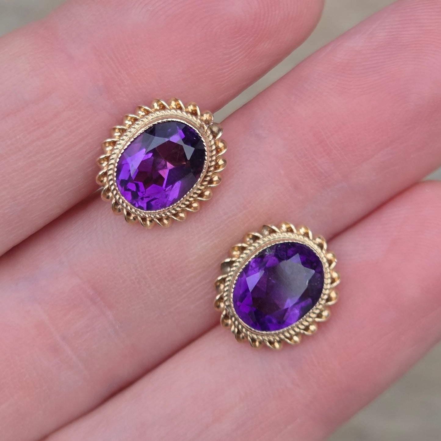 Vintage 1975 Hallmarked Solid 9ct 9k Gold Amethyst Solitaire Stud Earrings
