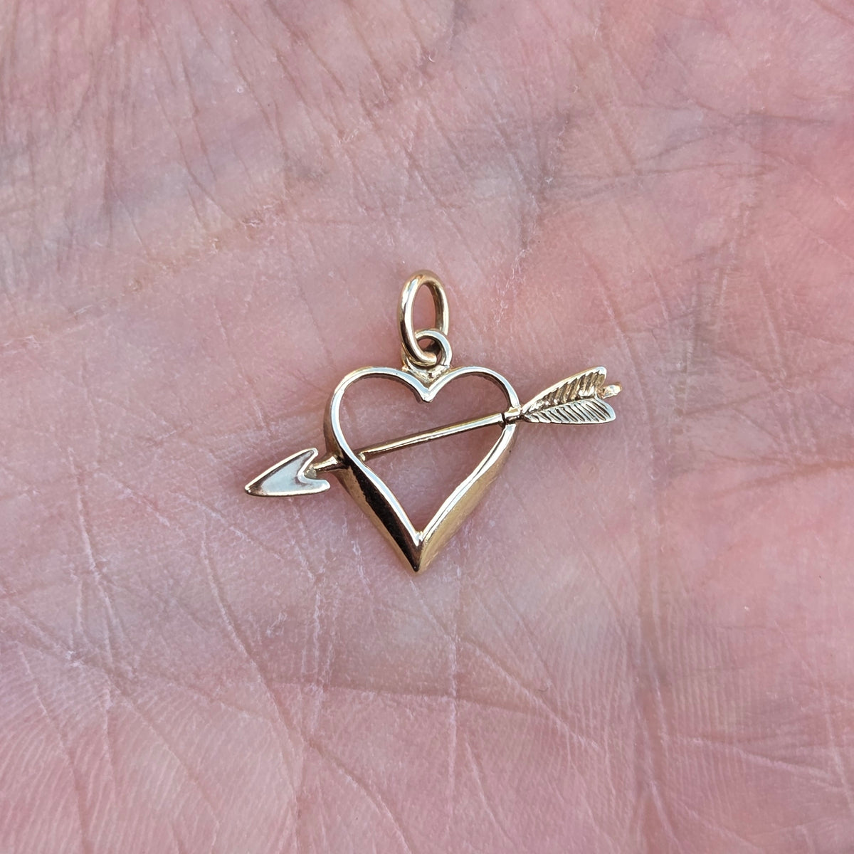 Vintage 1980 English Hallmarked Solid 9ct Gold Heart Arrow Pendant