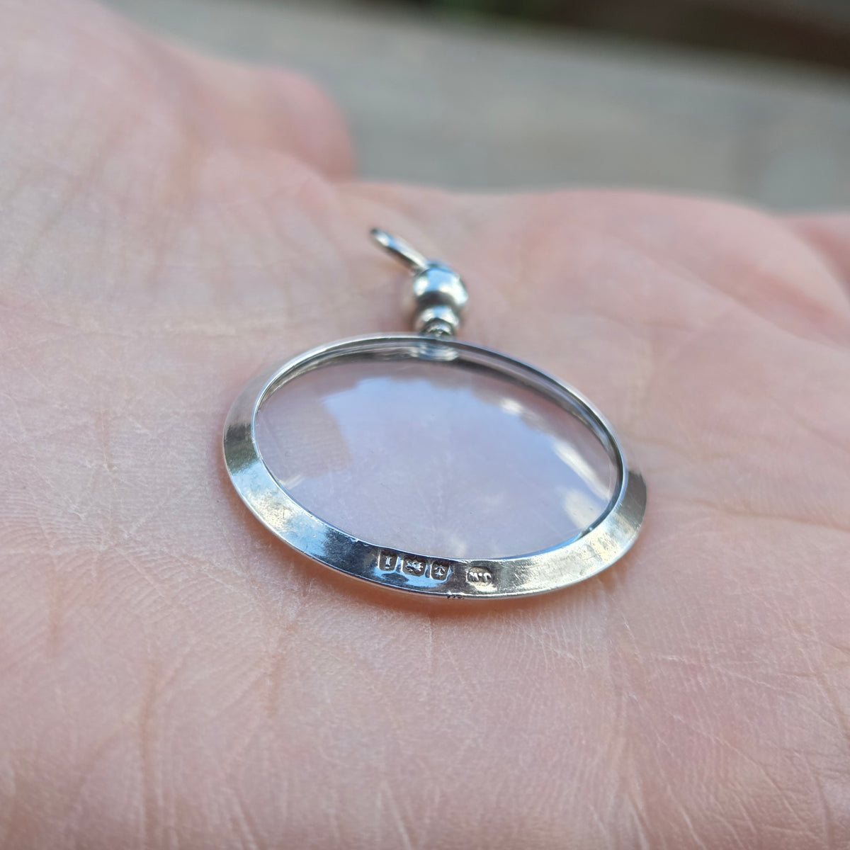 Antique Edwardian 1908 Hallmarked Solid Sterling Silver Screw Top Glass Photo Locket Pendant
